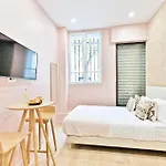 Petit Studio Confortable & Tranquille Paris 17Eme