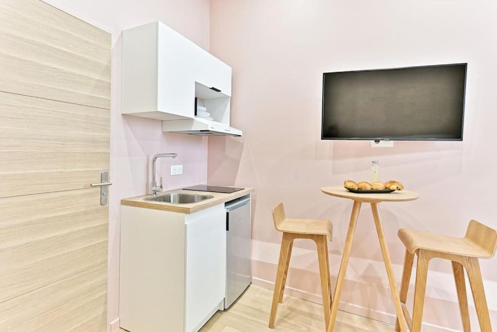 Petit Confortable & Tranquille 17eme Parigi