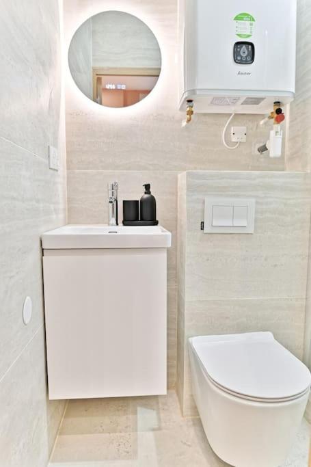 Petit Confortable & Tranquille 17eme Apartment *